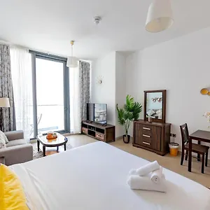 Liv Apartment Dubai